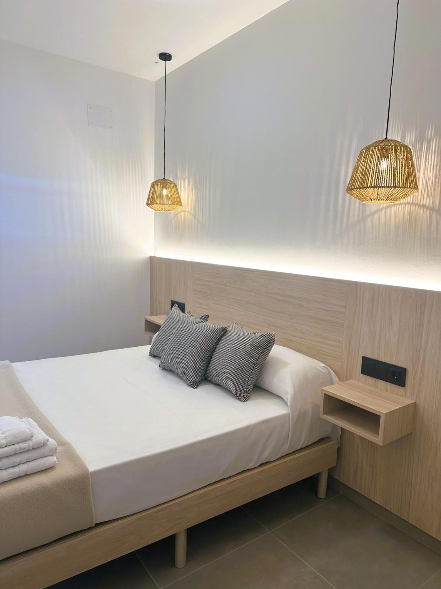 Almar 52 Suites Valencia Bagian luar foto