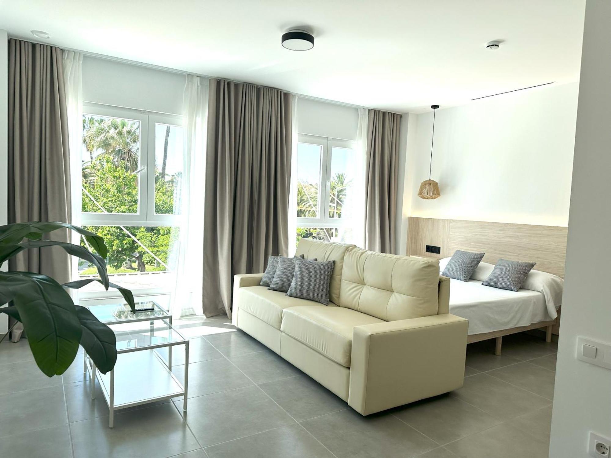 Almar 52 Suites Valencia Bagian luar foto