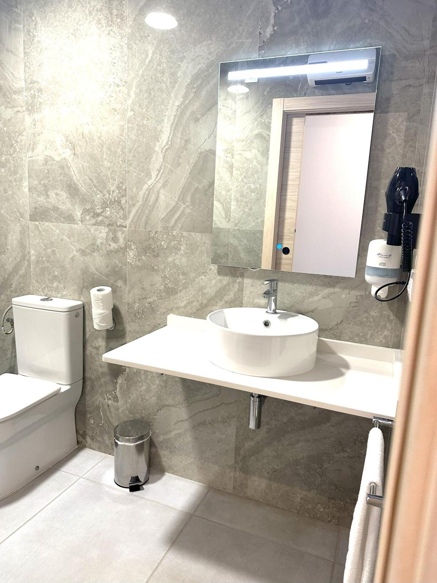 Almar 52 Suites Valencia Bagian luar foto