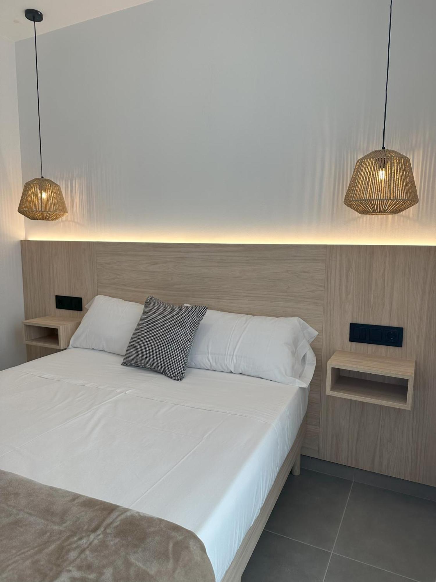 Almar 52 Suites Valencia Bagian luar foto